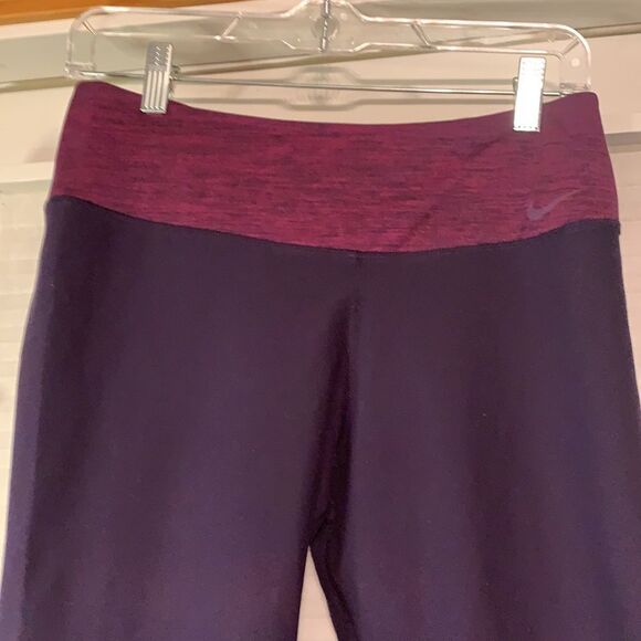 Nike Purple Pink Dri Fit Capri Leggings Pants Ten Less Medium - Picture 2 of 5
